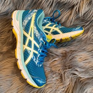 ASICS Athletic Shoes (Women’s 8)